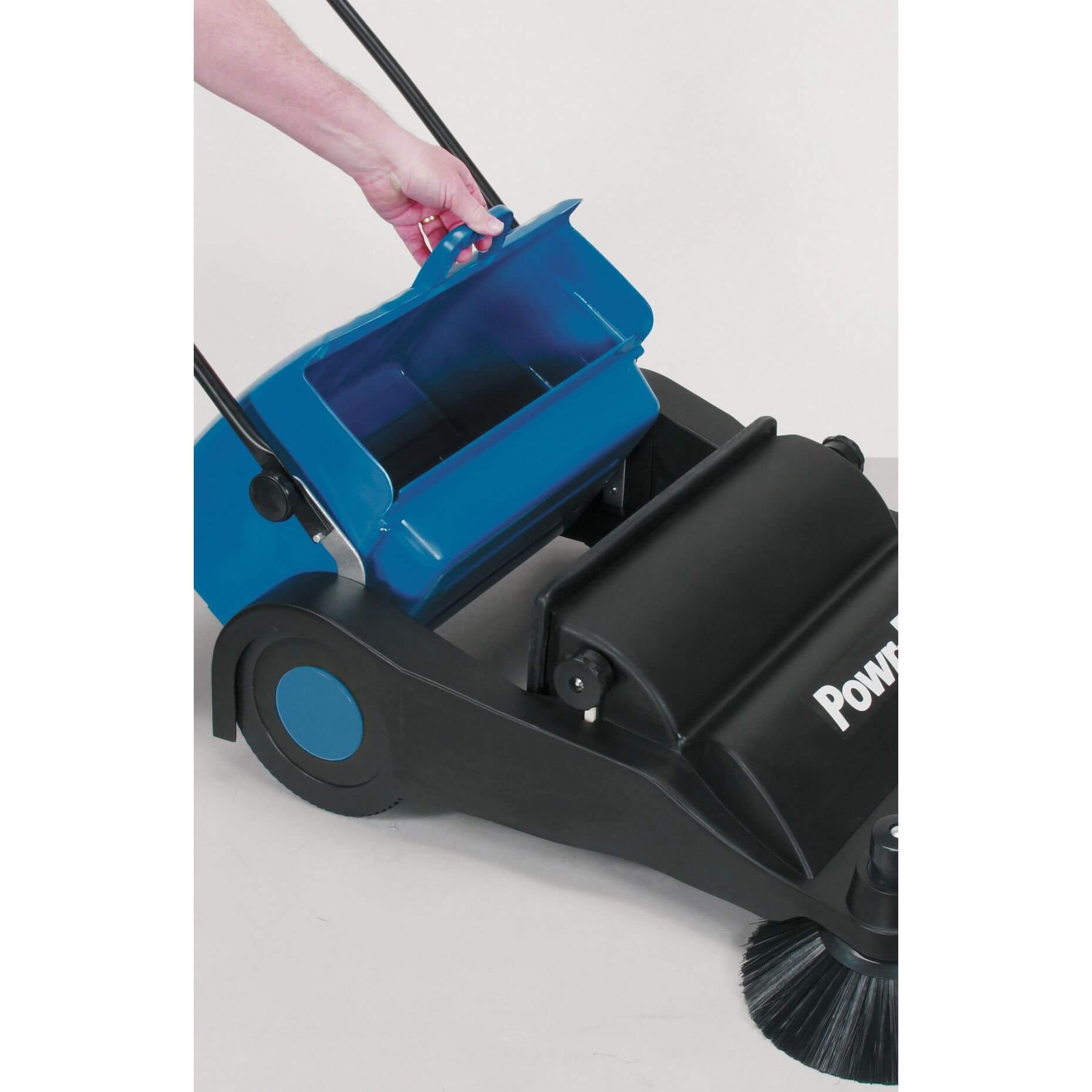 Powr-Flite PS320 Manual Push Sweeper 32-Hopper